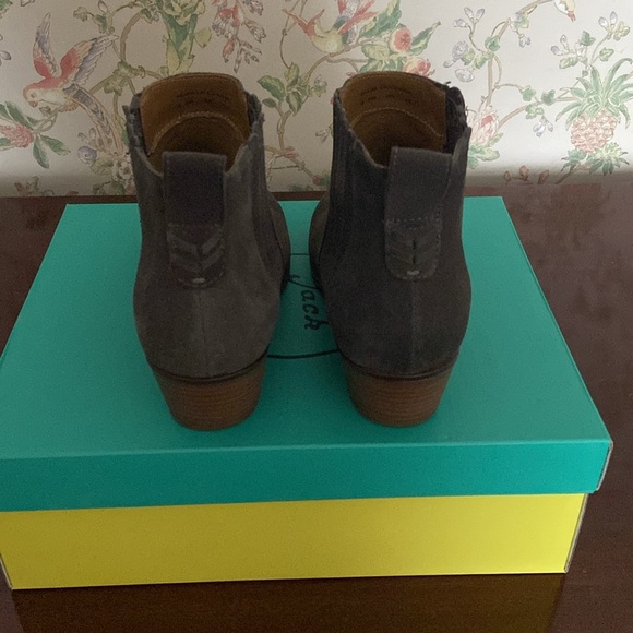 EUC Jack Rogers Liddy Suede Charcoal Bootie - Picture 4 of 10
